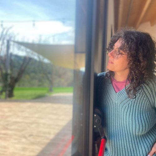 Cristina Pindado, consultora espiritual y del alma, acompañando procesos de transformación personal y sanación energética. Fundadora de La Alquimia del Alma, especialista en terapias holísticas del Ser